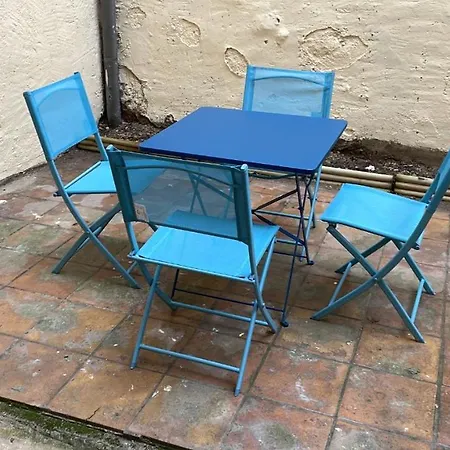 Appartement Climatise Avec Cour En Centre Ville Carpentras Exterior foto